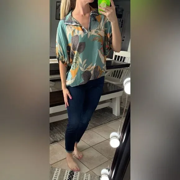 Entro Boutique Teal Blue Tropical Print Collared Lightweight Woven Summer Top - Picture 4 of 11